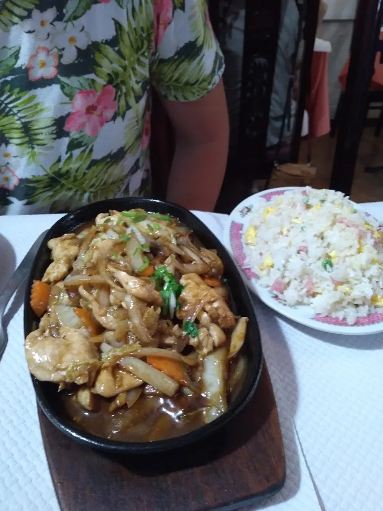 Poulet Sur Plaque Chauffante